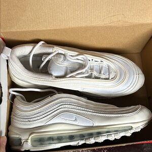 Nike Women's Athletic Shoes - White